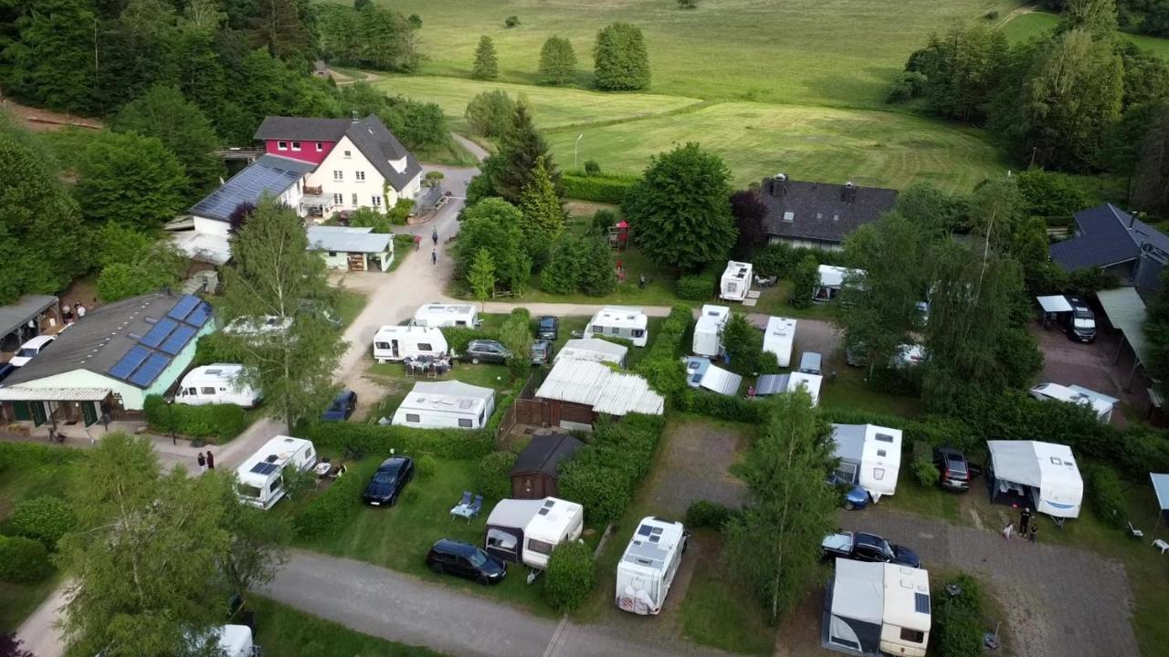 Camping Waldfrieden 사르부르크 외부 사진